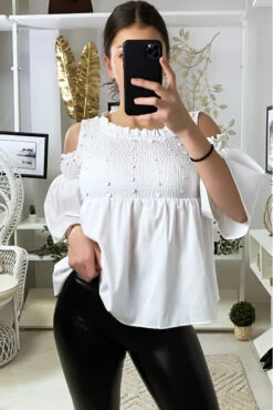 Blouse Blanche épaules Dénudé Foncé Devant Avec Paillettes -Promos Raffinoux Boutique blouse blanche epaules denude fonce devant avec paillettes 2