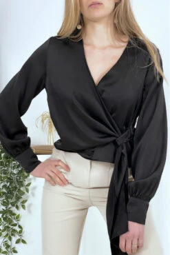 Blouse Cache Coeur Noire Satinée -Promos Raffinoux Boutique blouse cache coeur noire satinee 5