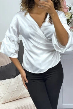 Chemisier Blanc Cache Coeur Satiné à Manche Bouffantes -Promos Raffinoux Boutique chemisier blanc cache coeur satine a manche bouffantes 4