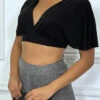 Crop Blouse Noir à Manche Volant Et Col Plongeant