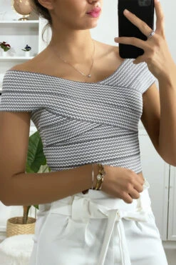 Crop Top Noir Col Bateau Croisé Au Buste -Promos Raffinoux Boutique crop top noir col bateau croise au buste 2