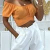Crop Top Orange à Col Bardot Croisée Sous La Poitrine Et Se Noue Au Dos