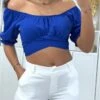 Crop Top Royal à Col Bardot Croisée Sous La Poitrine Et Se Noue Au Dos