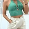 Crop Top Verte Matière Côtelé Croisé Au Coud Avec Anneaux