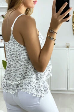 Débardeur Blanc à Volant Avec Motif Et Mini Pompon -Promos Raffinoux Boutique debardeur blanc a volant avec motif et mini pompon 4