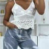Débardeur Blanc En Coton Avec Joli Motif Brodé En Dentelle