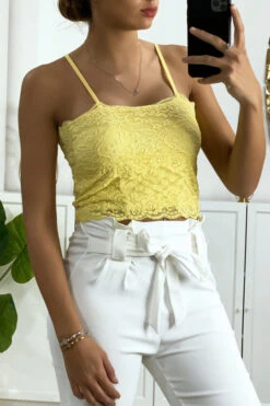 Débardeur Jaune En Dentelle Doublé Avec Bretelle Amovible -Promos Raffinoux Boutique debardeur jaune en dentelle double avec bretelle amovible 2