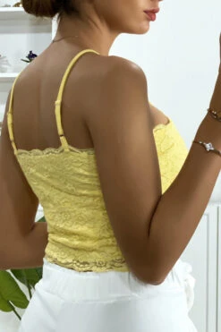 Débardeur Jaune En Dentelle Doublé Avec Bretelle Amovible -Promos Raffinoux Boutique debardeur jaune en dentelle double avec bretelle amovible 4