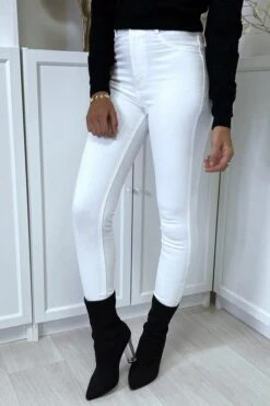 Jean Slim Blanc Taille Haute à Poches Arrières -Promos Raffinoux Boutique jean slim blanc taille haute a poches arrieres 3