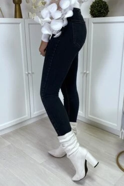 Jean Slim Bleu Marine à Poches Arrières -Promos Raffinoux Boutique jean slim bleu marine a poches arrieres 3