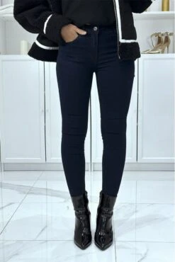 Jean Slim Marine Extensible Avec Poches Et Fermeture Zip