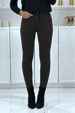 Jean Slim Marron Foncé Extensible Avec Poches Et Fermeture Zip