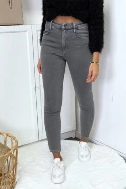 Jeans Gris En Taille Haute Très Extensible Avec Poches -Promos Raffinoux Boutique jeans gris en taille haute tres extensible avec poches 2