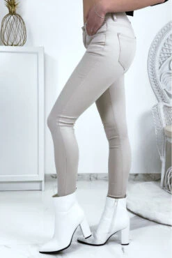 Jeans Slim Beige En Strech Avec Poches -Promos Raffinoux Boutique jeans slim beige en strech avec poches 1 4
