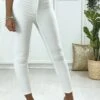 Jeans Slim En Blanc Avec Poches à L'arrière