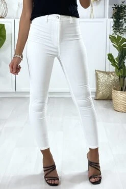 Jeans Slim En Blanc Avec Poches à L'arrière -Promos Raffinoux Boutique jeans slim en blanc avec poches a l arriere 2