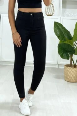 Jeans Slim En Noir Avec Poches à L'arrière -Promos Raffinoux Boutique jeans slim en noir avec poches a l arriere 2