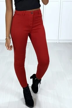 Jeans Slim Rouge Très Extensible Avec Poches à L'arrière -Promos Raffinoux Boutique jeans slim rouge tres extensible avec poches a l arriere 2
