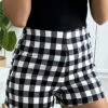 Short à Carreaux Taille Haute Avec Fermeture Sur Le Coté