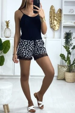 Short Noir Motif Papillon Doublé Avec Dentelle