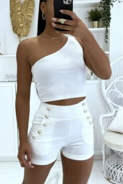 Short Taille Haute Blanc Effet Push Up Et Taille Fine Avec Ses Jolies Butons Sur Les Côtés