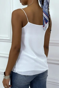 Top Débardeur Blanc Fine Bretelles Col En Dentelle