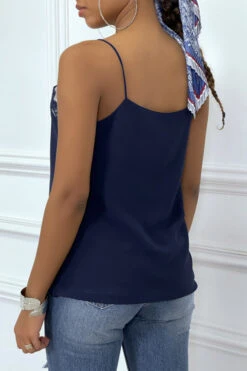Top Débardeur Marine Fine Bretelles Col En Dentelle
