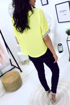 Top Jaune à Motif Imprimé Et Broderies Aux Manches F5561 -Promos Raffinoux Boutique top jaune a motif imprime et broderies aux manches f5561 3